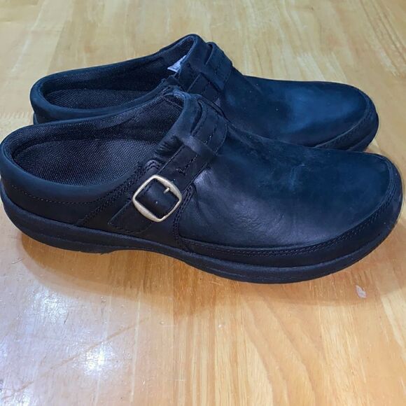Merrell black leather clogs size 7.5 - Picture 1 of 6